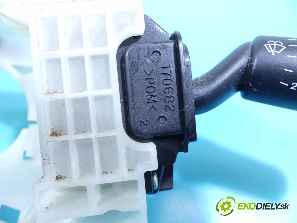 Mazda 5  2005-2010 2.0 citd 110 hp manual 81 kW 1998 cm3 5- Přepínač 17D682