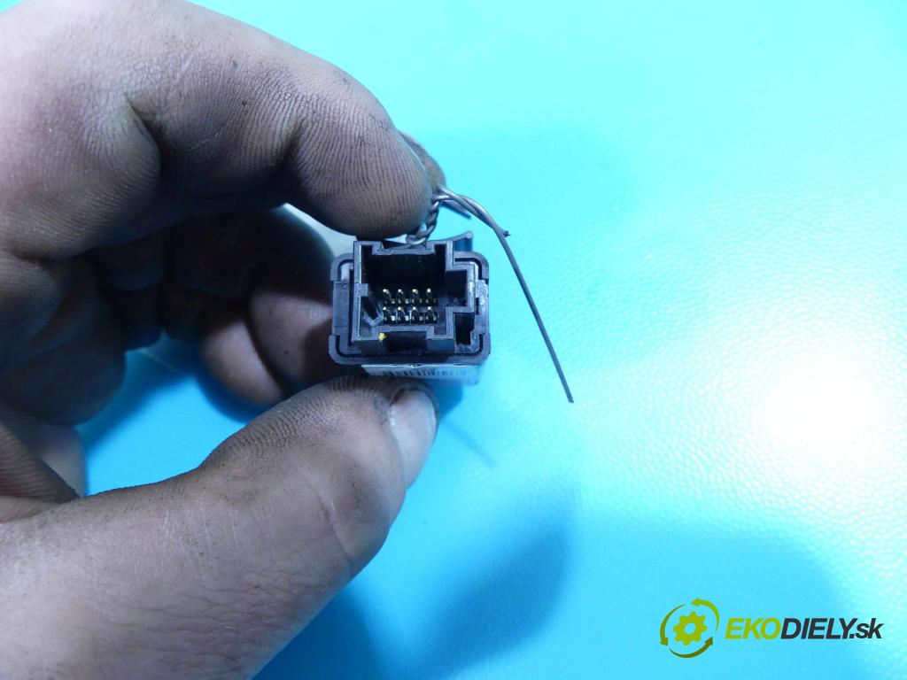 Kia Carens III  2006-2013 2.0 crdi 140 hp manual 103 kW 1991 cm3 5- relé 95100-2D100 (Relé)