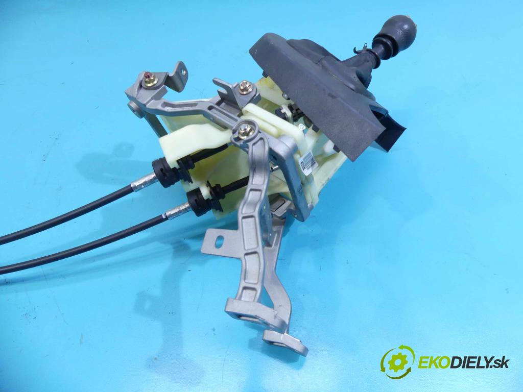 Kia Carens III  2006-2013 2.0 crdi 140 HP manual 103 kW 1991 cm3 5- Páka: Změny: stupeň,rýchlosť 43700-1DXXX (Rýchlostné páky / kulisy)