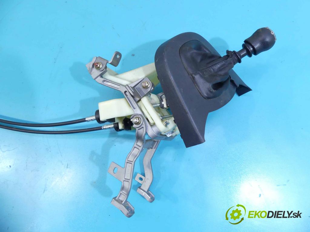 Kia Carens III  2006-2013 2.0 crdi 140 HP manual 103 kW 1991 cm3 5- Páka: Změny: stupeň,rýchlosť 43700-1DXXX (Rýchlostné páky / kulisy)