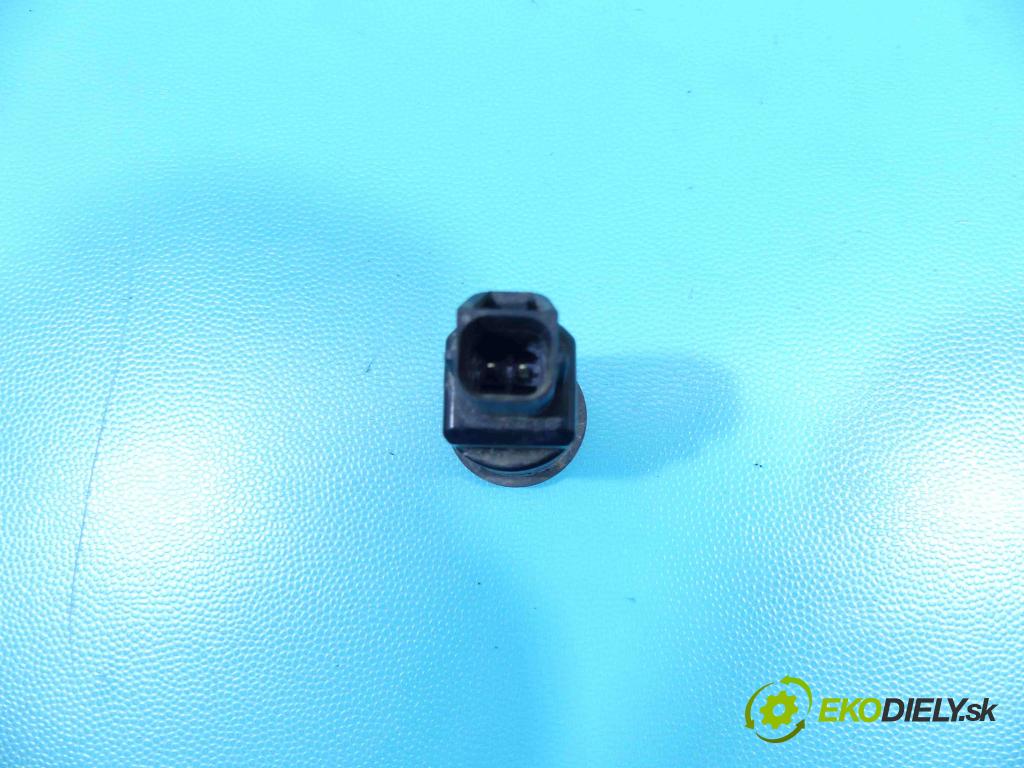 Kia Carens III  2006-2013 2.0 crdi 140 HP manual 103 kW 1991 cm3 5- snímač parkovaní: 95700-10300