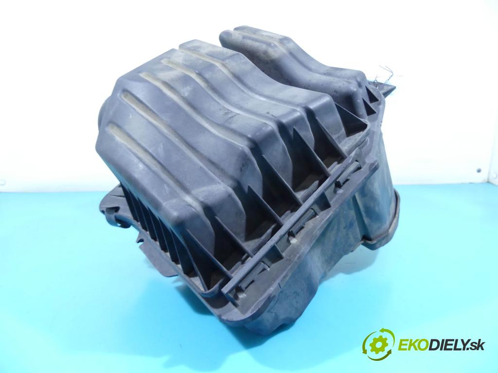 Dodge Caravan IV 2000-2007 3.3 V6 182KM automatic 134 kW 3301 cm3 5- obal filtra vzduchu 04861356AC (Kryty filtrů)