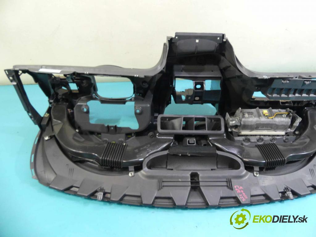 Seat Leon II 2005-2012 1.9 tdi 105 HP manual 77 kW 1896 cm3 5- kokpit,pristrojová doska rozdeľovacia