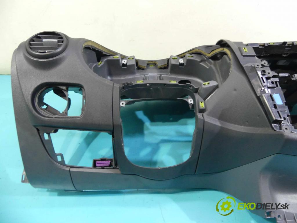 Seat Leon II 2005-2012 1.9 tdi 105 HP manual 77 kW 1896 cm3 5- kokpit,pristrojová doska rozdeľovacia