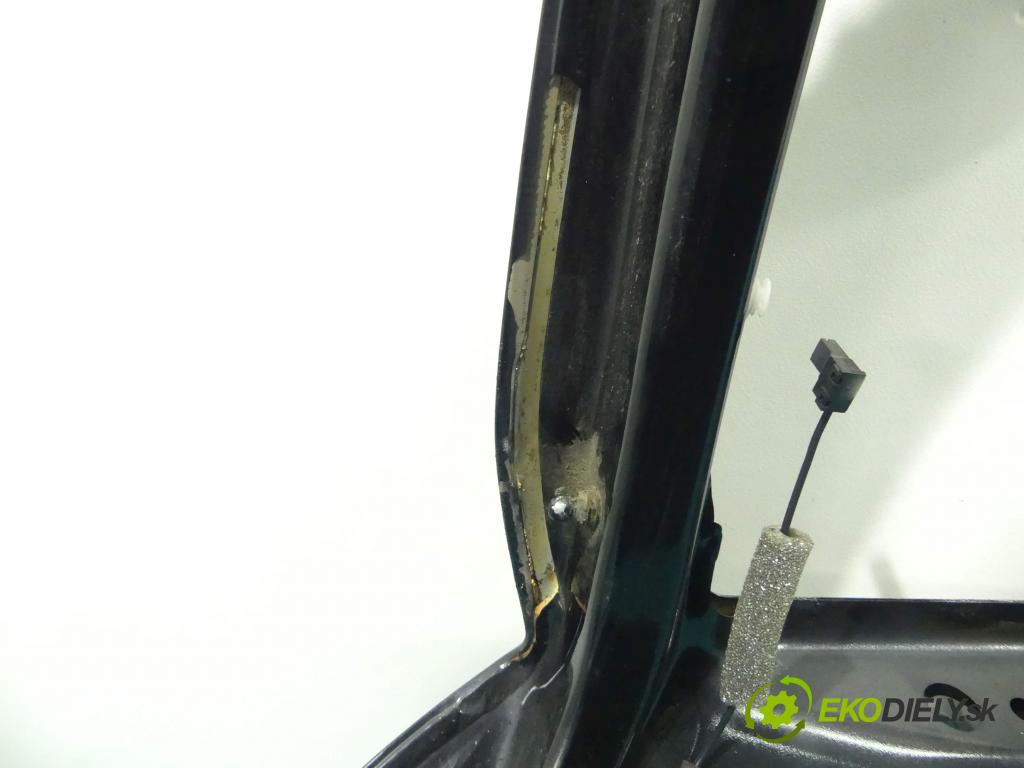 Volvo V60 I 2010-2018 3.0 T6 329KM automatic 242 kW 2953 cm3 5- zadní kufrové dveře  (Zadní kapoty)