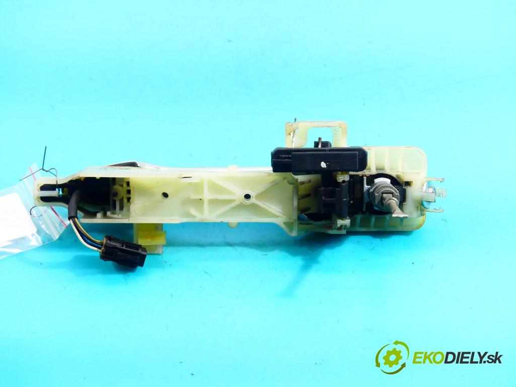 Hyundai Ix35 1.7 crdi 116 HP manual 85 kW 1685 cm3 5- rukoväť predné ľavé mimo:  (Vonkajšie predné ľavé)