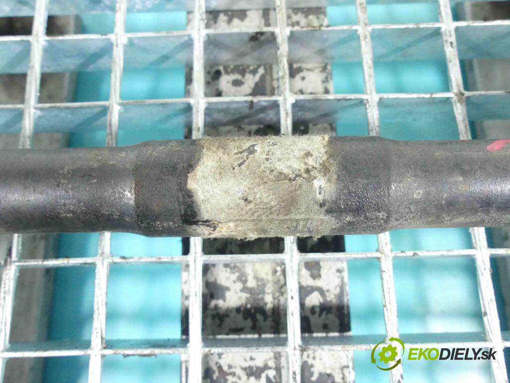 Hyundai Ix35 1.7 crdi 116 HP manual 85 kW 1685 cm3 5- poloos ľavé  (Poloosy)