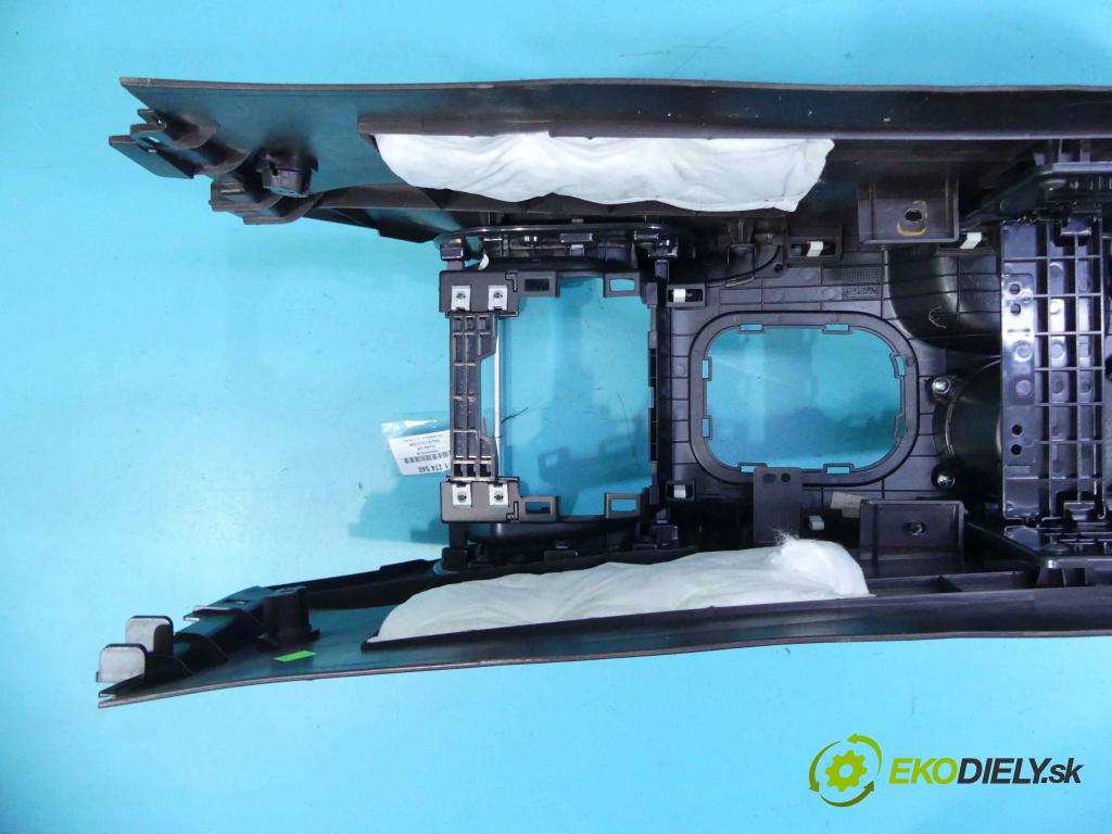 Hyundai Ix35 1.7 crdi 116 HP manual 85 kW 1685 cm3 5- operadlo 84652-2Y000 (Lakťové opierky)