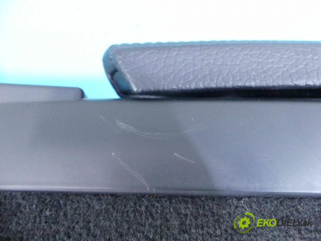 Volvo S90 2016- 2.0 T5 254KM automatic 187 kW 1969 cm3 4- operadlo 32201291 (Lakťové opierky)