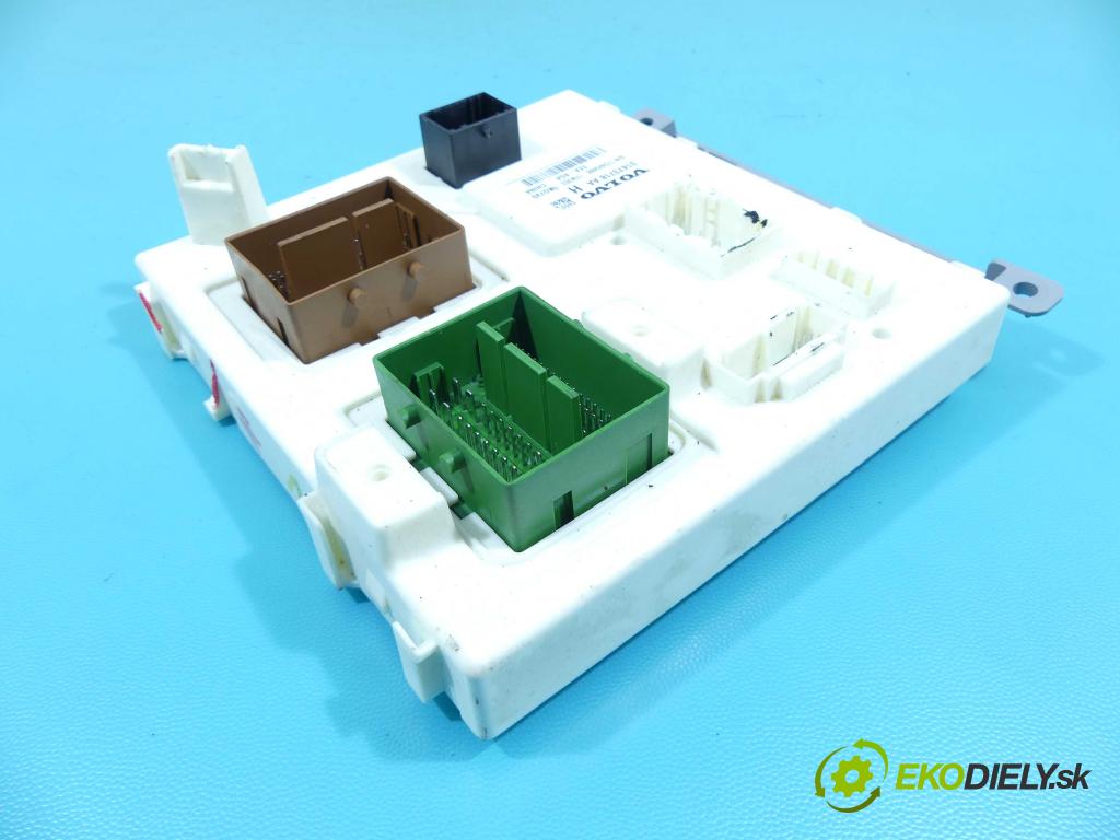 Volvo S90 2016- 2.0 T5 254KM automatic 187 kW 1969 cm3 4- modul riadiaca jednotka 31473718AA (Ostatné)