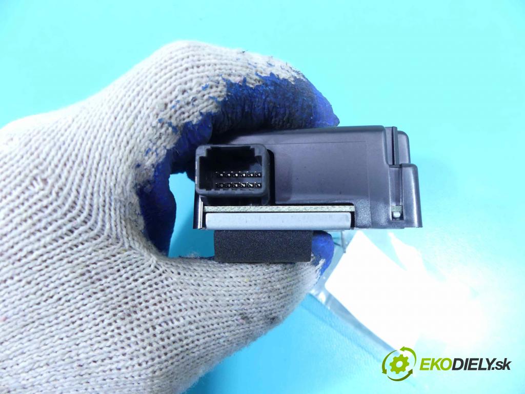 Toyota Corolla E16/E18  2013-2019 1.6 16v 132  HP manual 97 kW 1598 cm3 4- modul riadiaca jednotka 89760-02060 (Ostatné)