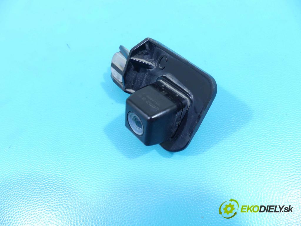 Toyota Corolla E16/E18  2013-2019 1.6 16v 132  HP manual 97 kW 1598 cm3 4- Kamera cúvania 86790-02070