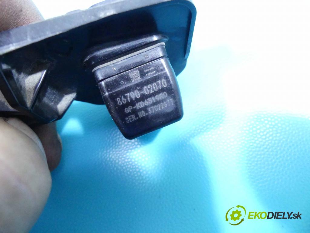 Toyota Corolla E16/E18  2013-2019 1.6 16v 132  HP manual 97 kW 1598 cm3 4- Kamera cúvania 86790-02070