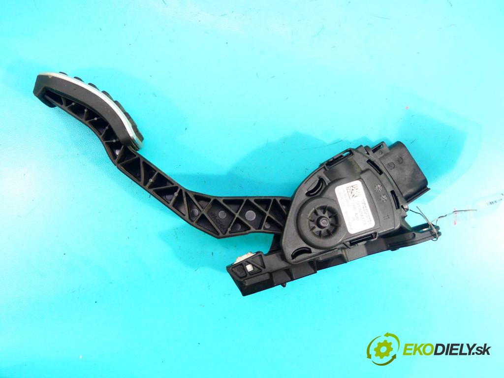 Volvo V60 I 2010-2018 3.0 T6 329KM automatic 242 kW 2953 cm3 5- pedále 31329374 (Pedále)