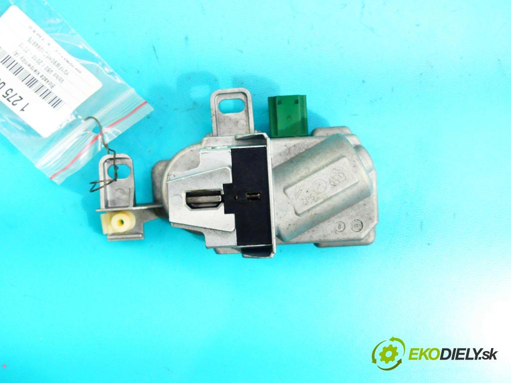 Volvo V60 I 2010-2018 3.0 T6 329KM automatic 242 kW 2953 cm3 5- Blokáda: řízení: 31340734 (Ostatné)