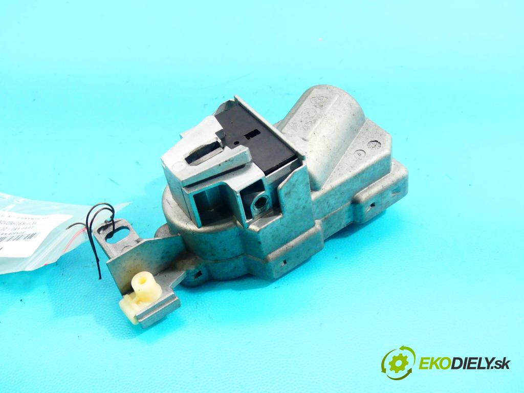 Volvo V60 I 2010-2018 3.0 T6 329KM automatic 242 kW 2953 cm3 5- Blokáda: řízení: 31340734 (Ostatné)