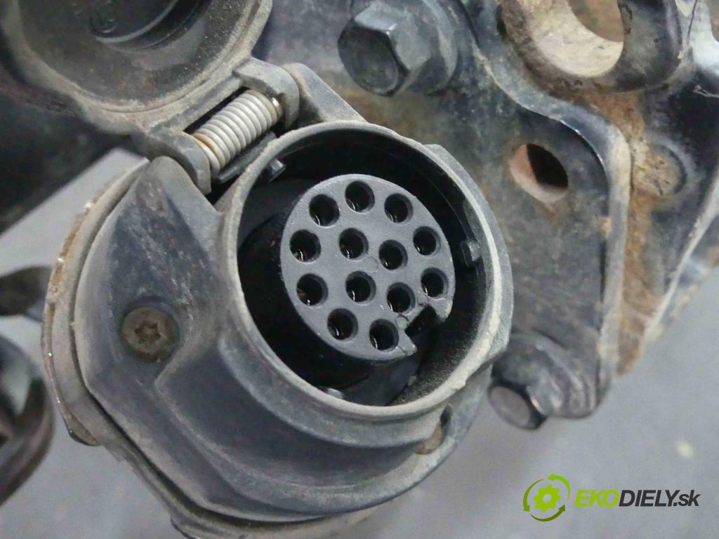 Volvo V60 I 2010-2018 3.0 T6 329KM automatic 242 kW 2953 cm3 5- oko tažné 31359557