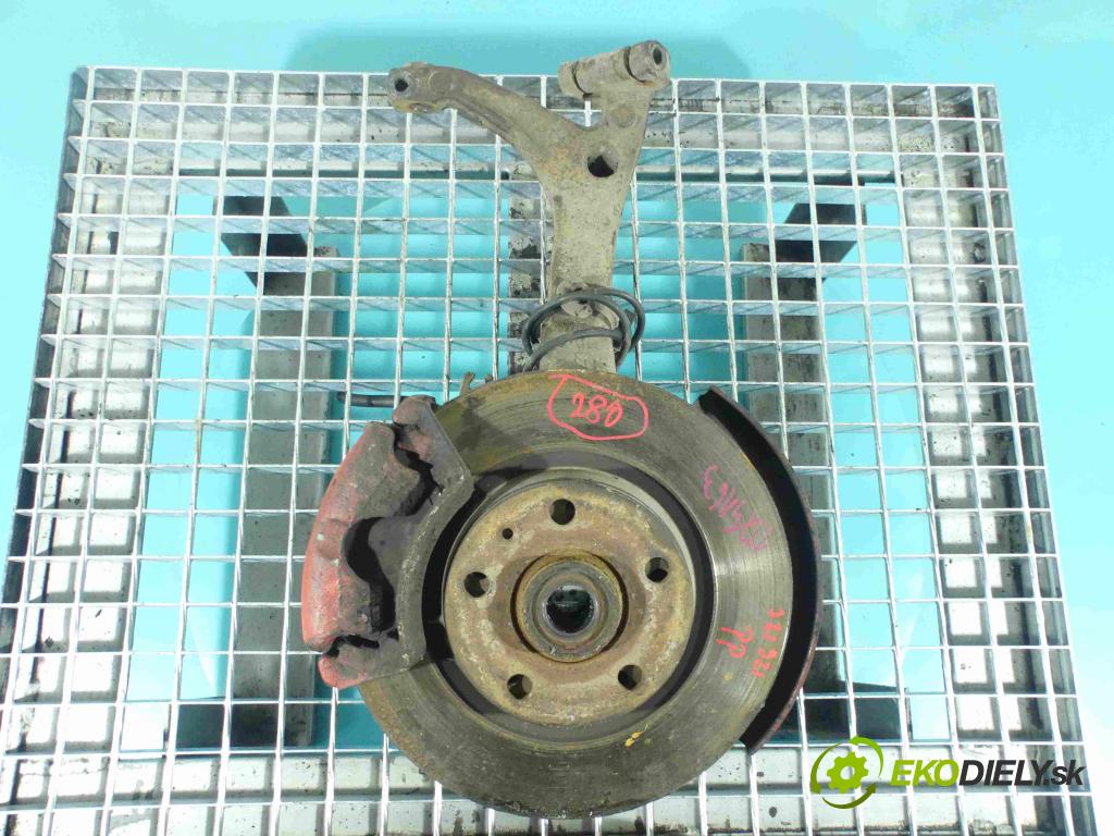 Audi A4 B5 1994-2001 1.8 20V 125 HP manual 92 kW 1781 cm3 5- náboj pravé  (Náboje)