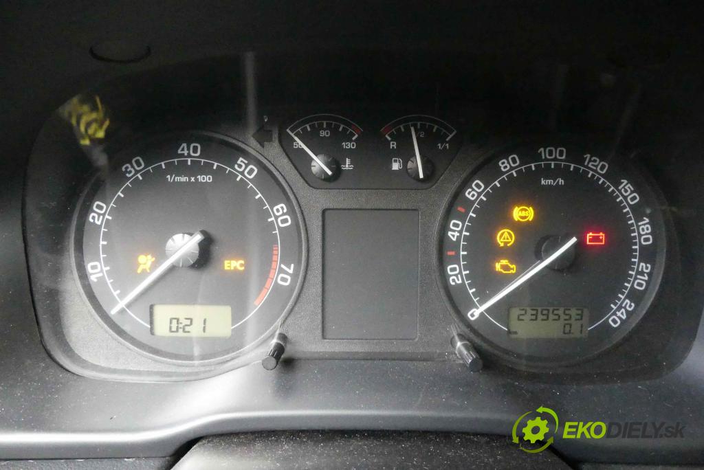 Skoda Octavia I 1996-2010 2.0 8v 116 hp manual 85 kW 1984 cm3 5- Přístrojová deska  (Přístrojové desky, displeje)