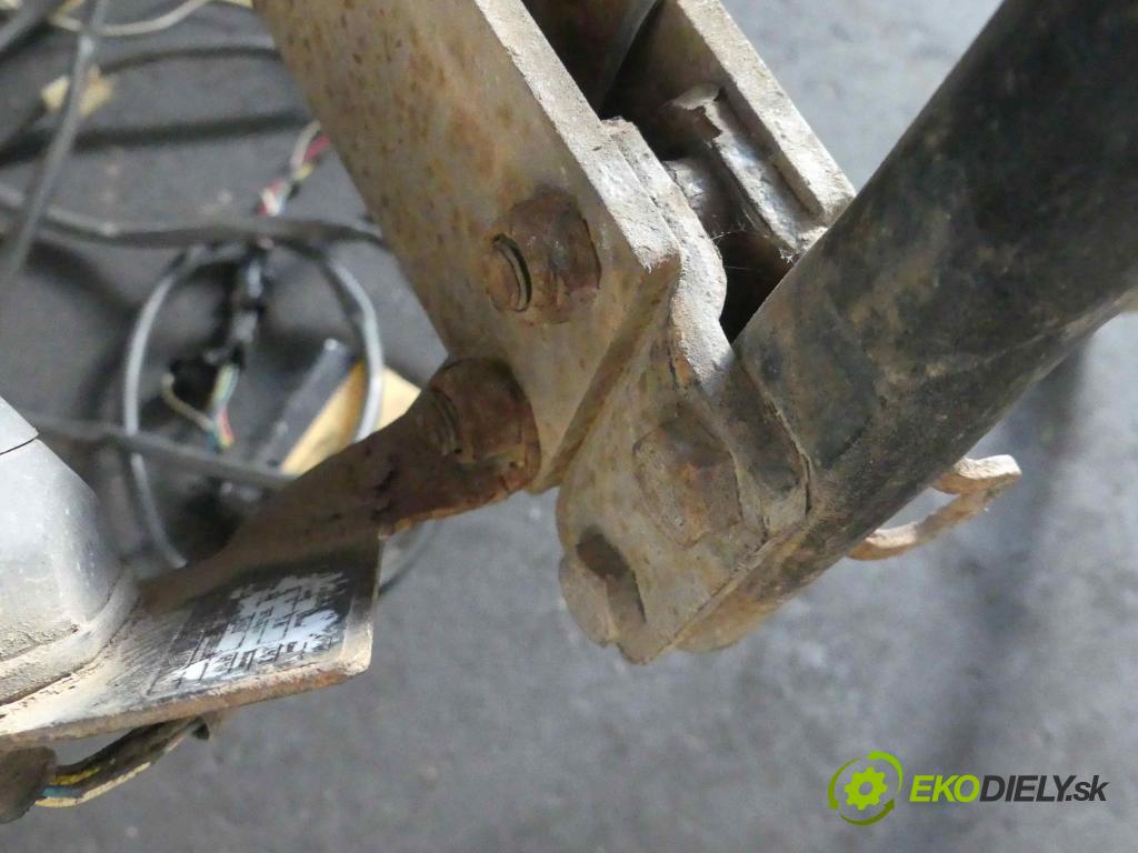 Peugeot 407 1.6 hdi 109 hp manual 80 kW 1560 cm3 5- oko tažné