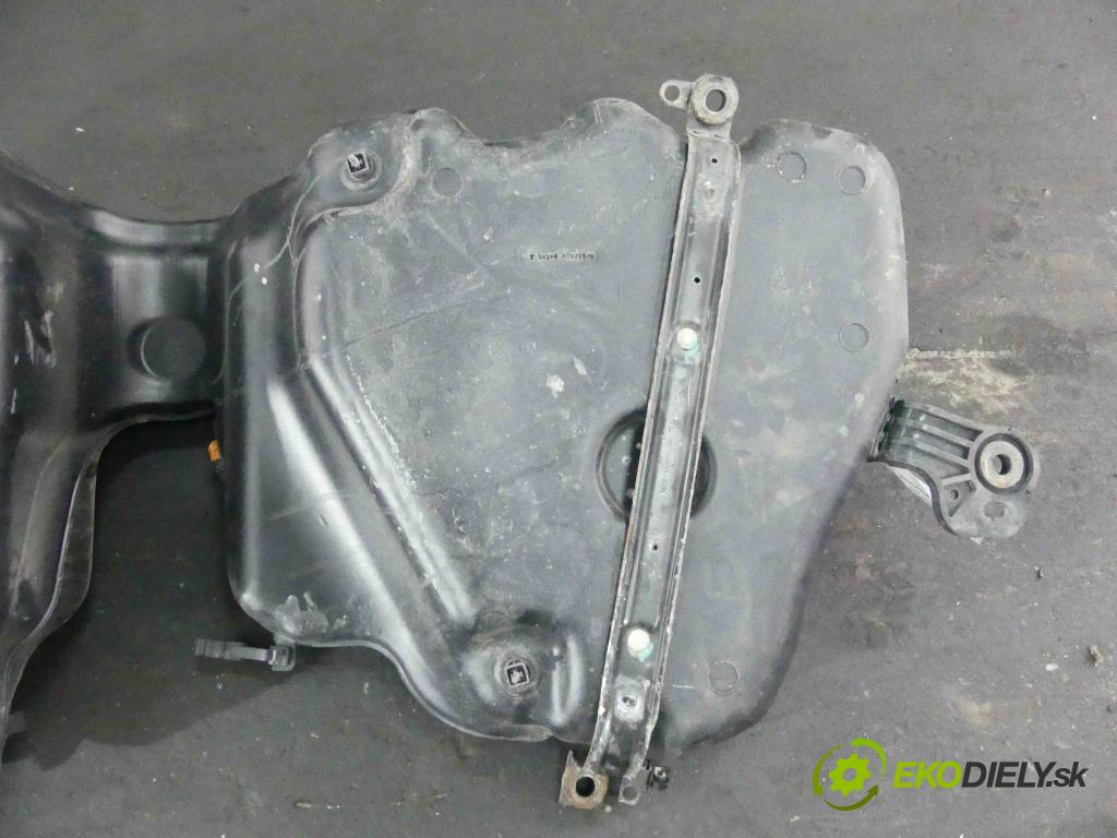 Volvo S90 2016- 2.0 T5 254KM automatic 187 kW 1969 cm3 4- Nádrž: paliva P31478591 (Nádrže)