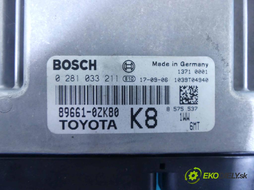 Toyota Auris II 2012-2018 1.6 D4D 111KM manual 82 kW 1598 cm3 5- Jednotka riadiaca 0281033211