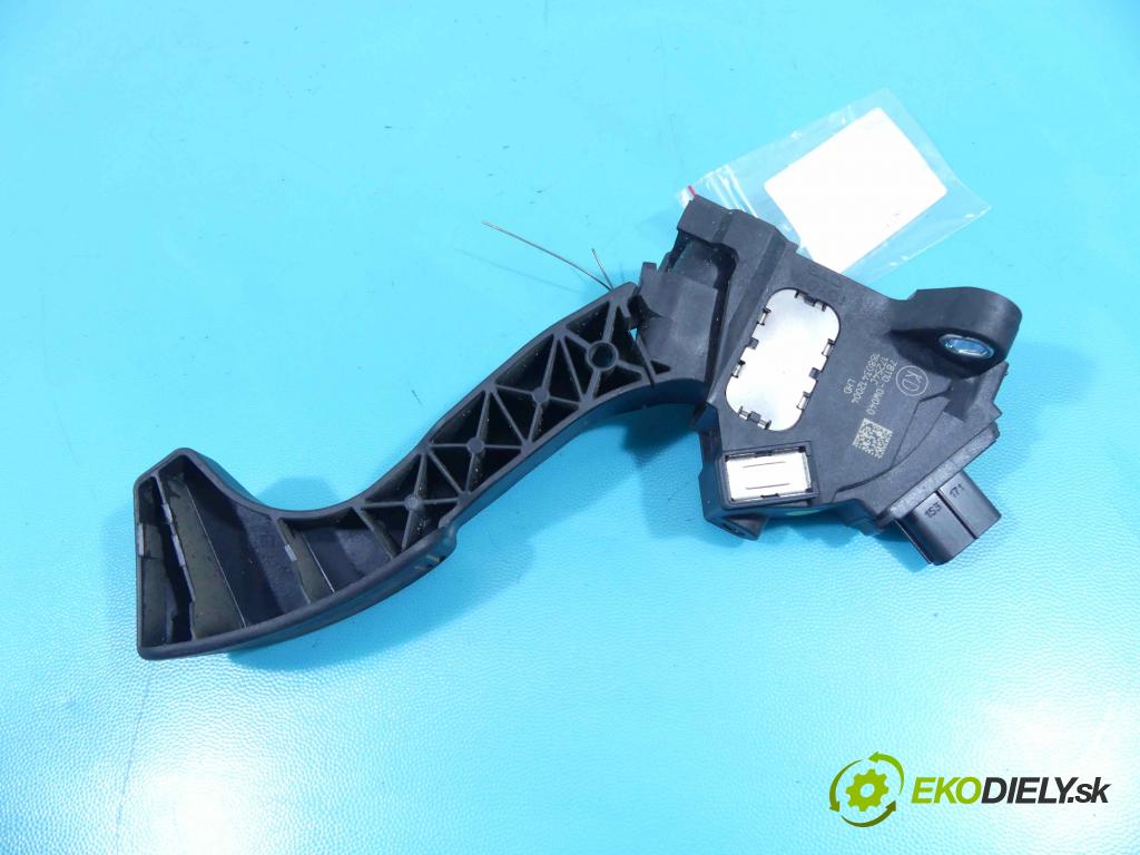 Toyota Auris II 2012-2018 1.6 D4D 111KM manual 82 kW 1598 cm3 5- pedále 78110-0W040 (Pedále)