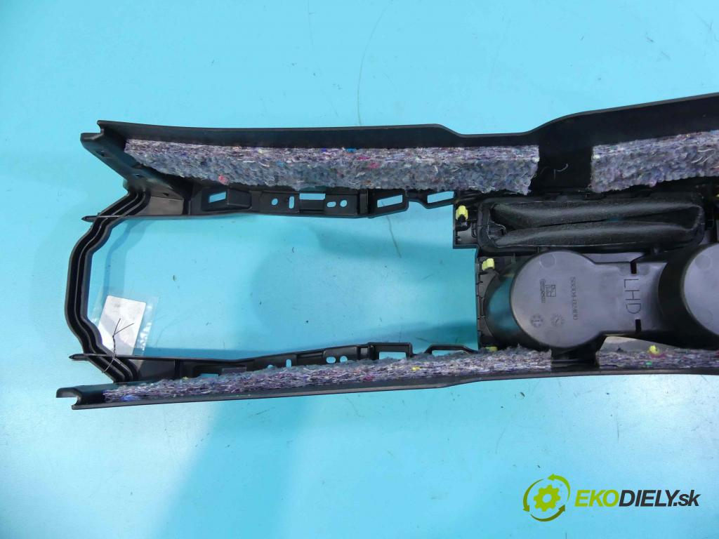 Toyota Auris II 2012-2018 1.6 D4D 111KM manual 82 kW 1598 cm3 5- operadlo 58910-02160 (Lakťové opierky)