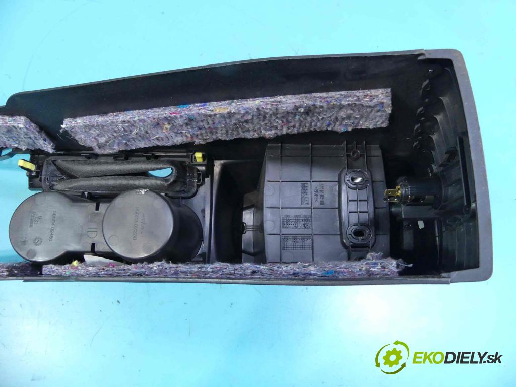 Toyota Auris II 2012-2018 1.6 D4D 111KM manual 82 kW 1598 cm3 5- operadlo 58910-02160 (Lakťové opierky)