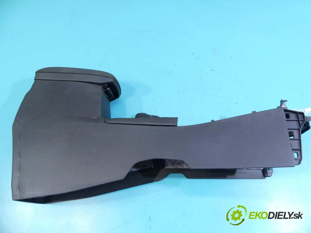 Toyota Auris II 2012-2018 1.6 D4D 111KM manual 82 kW 1598 cm3 5- operadlo 58910-02160 (Lakťové opierky)