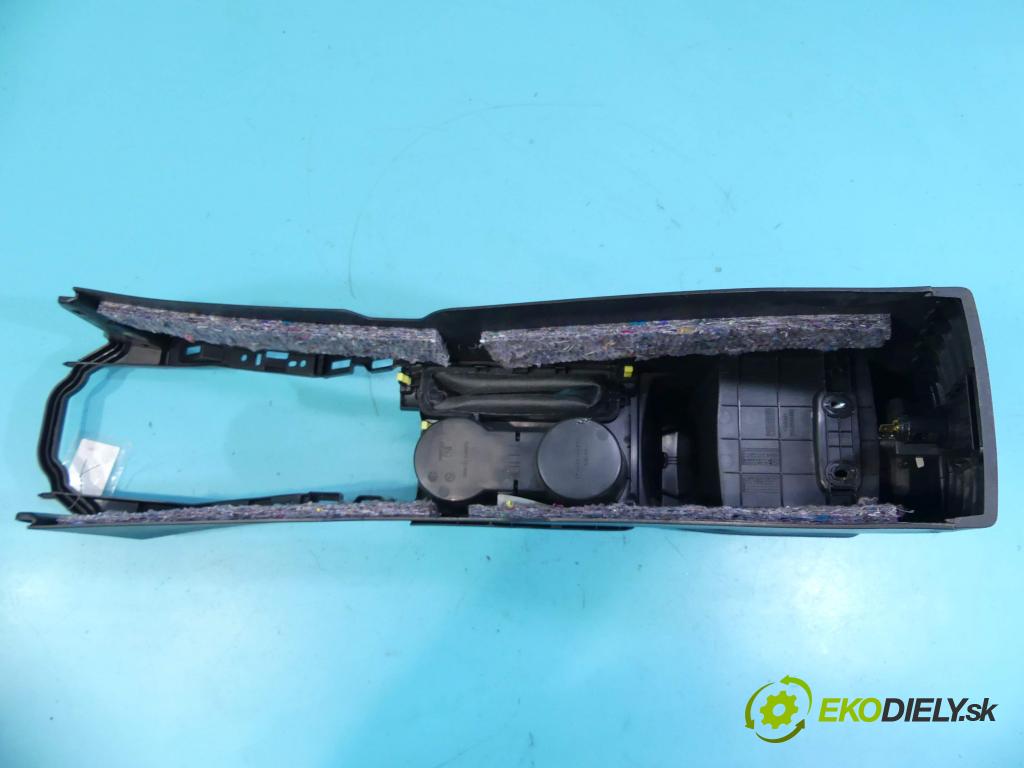 Toyota Auris II 2012-2018 1.6 D4D 111KM manual 82 kW 1598 cm3 5- operadlo 58910-02160 (Lakťové opierky)