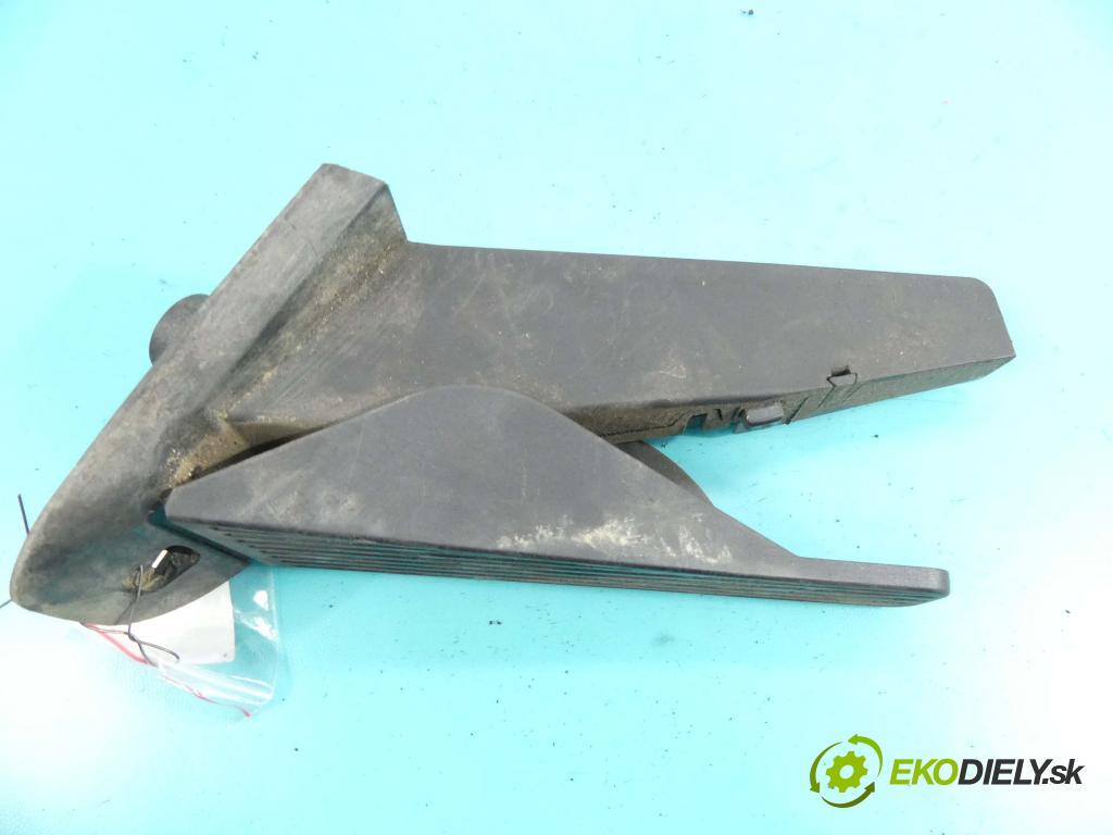 Volvo S90 2016- 2.0 T5 254KM automatic 187 kW 1969 cm3 4- pedále 31489764 (Pedále)