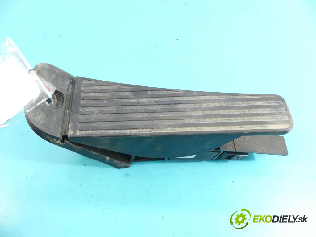 Volvo S90 2016- 2.0 T5 254KM automatic 187 kW 1969 cm3 4- pedále 31489764 (Pedále)