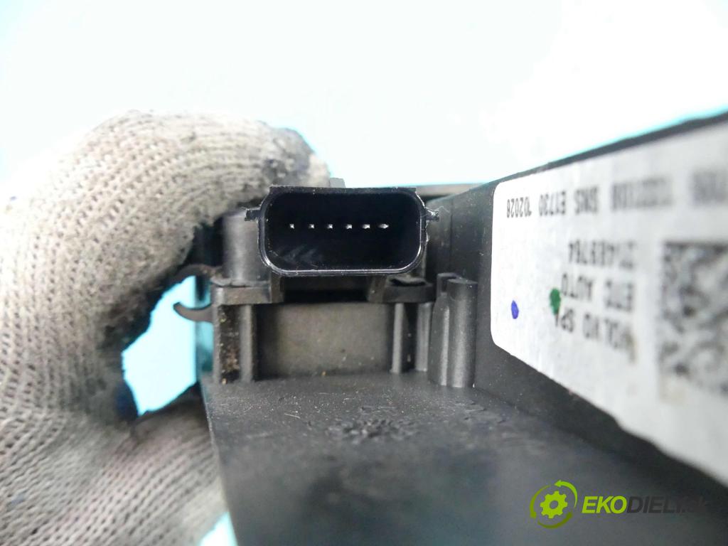 Volvo S90 2016- 2.0 T5 254KM automatic 187 kW 1969 cm3 4- pedále 31489764 (Pedále)