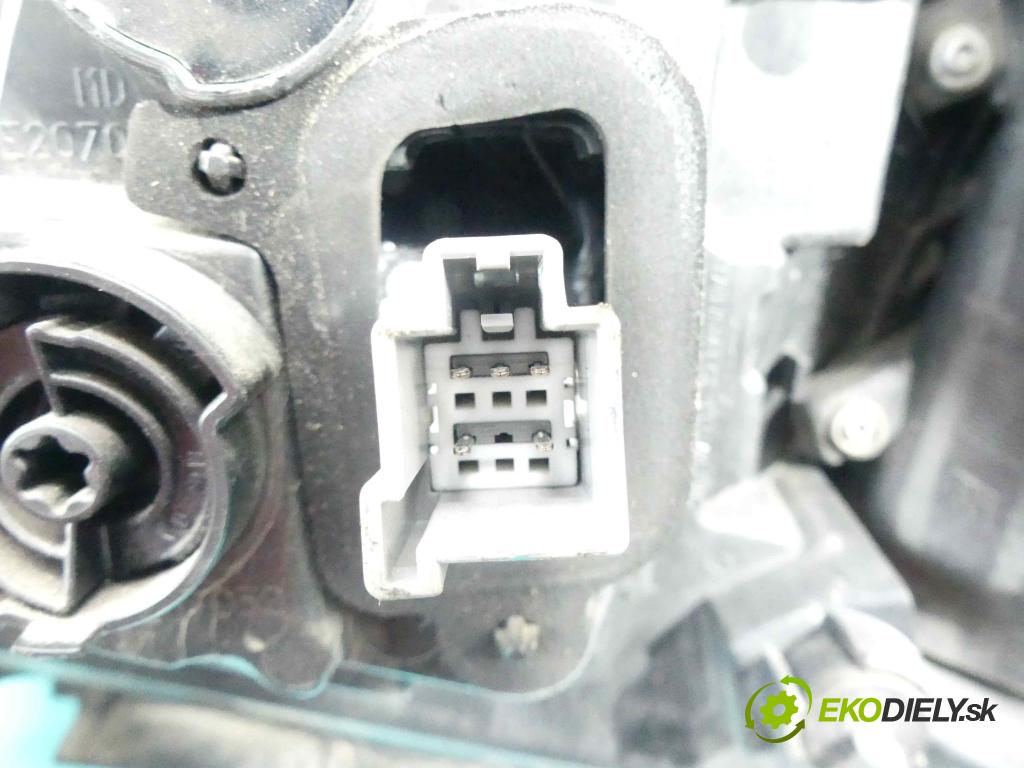 Volvo S90 II 2016- 2.0 T5 254KM automatic 187 kW 1969 cm3 4- světlo zadní pravé 31698715 (Klika dveří ostatní)