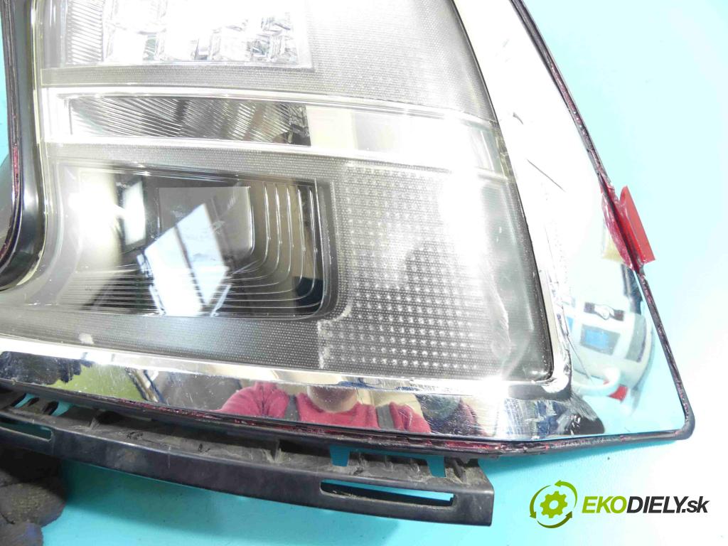 Volvo S90 II 2016- 2.0 T5 254KM automatic 187 kW 1969 cm3 4- světlo zadní pravé 31698715 (Klika dveří ostatní)