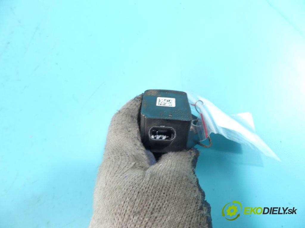 Volvo S90 2016- 2.0 T5 254KM automatic 187 kW 1969 cm3 4- cievka zapaľovacia 31358940 (Zapaľovacie cievky, moduly)