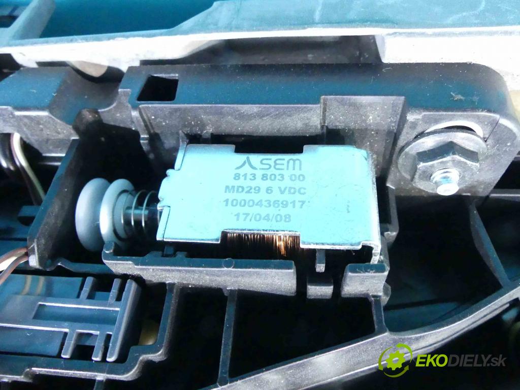 Volvo S90 2016- 2.0 T5 254KM automatic 187 kW 1969 cm3 4- Páka: Změny: stupeň,rýchlosť P31694188 (Rýchlostné páky / kulisy)