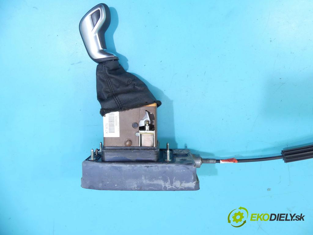 Citroen C5 II 2008-2017 1.6 THP 156 HP automatic 115 kW 1598 cm3 5- Páka: Změny: stupeň,rýchlosť 9686149980 (Rýchlostné páky / kulisy)