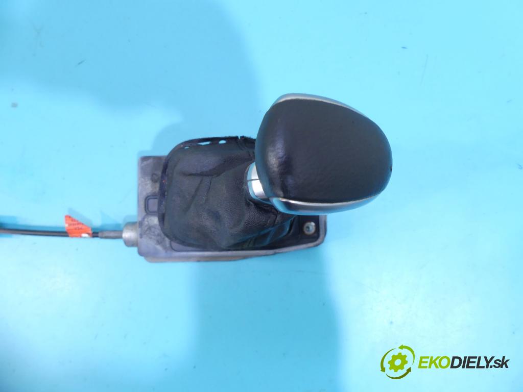 Citroen C5 II 2008-2017 1.6 THP 156 HP automatic 115 kW 1598 cm3 5- Páka: Změny: stupeň,rýchlosť 9686149980 (Rýchlostné páky / kulisy)