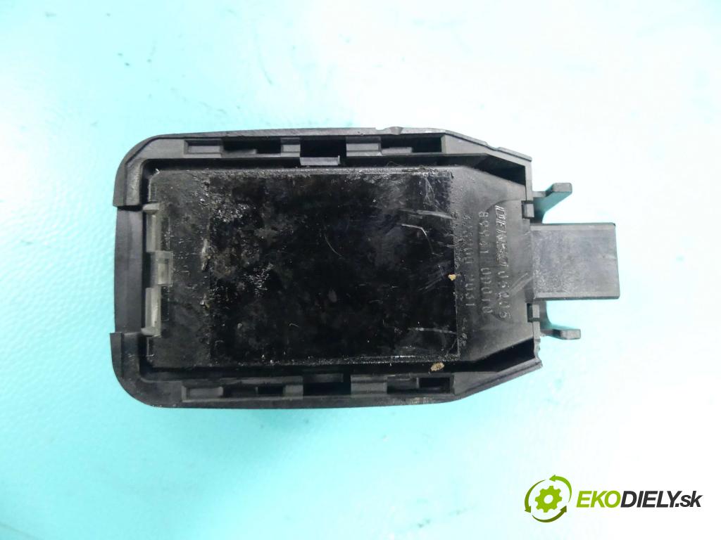 Toyota Corolla E16/E18  2013-2019 1.6 16v 132  HP manual 97 kW 1598 cm3 4- snímač déšť: 89941-0D010 (Snímače dažďa)