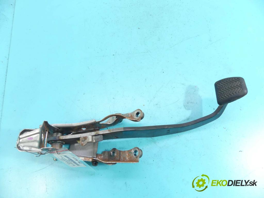 Toyota Corolla E16/E18  2013-2019 1.6 16v 132  HP manual 97 kW 1598 cm3 4- pedále  (Pedále)