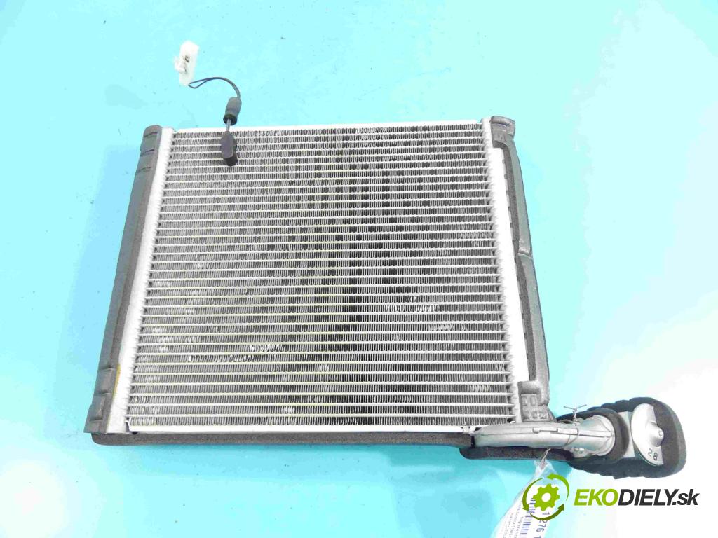 Toyota Corolla E16/E18  2013-2019 1.6 16v 132  HP manual 97 kW 1598 cm3 4- radiator  (Radiátory kúrenia)