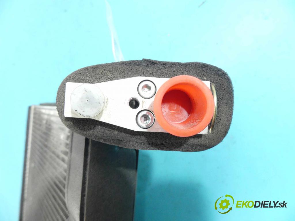 Toyota Corolla E16/E18  2013-2019 1.6 16v 132  HP manual 97 kW 1598 cm3 4- radiator  (Radiátory kúrenia)