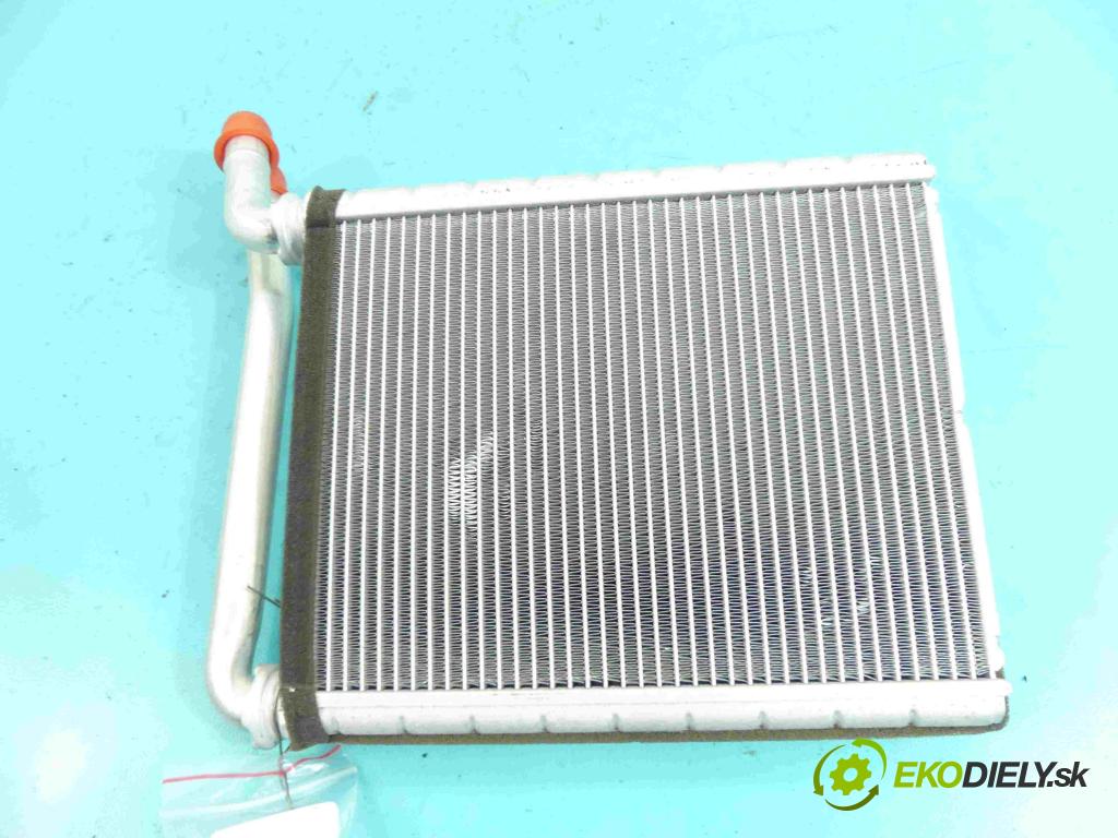 Toyota Corolla E16/E18  2013-2019 1.6 16v 132  HP manual 97 kW 1598 cm3 4- radiator  (Radiátory kúrenia)