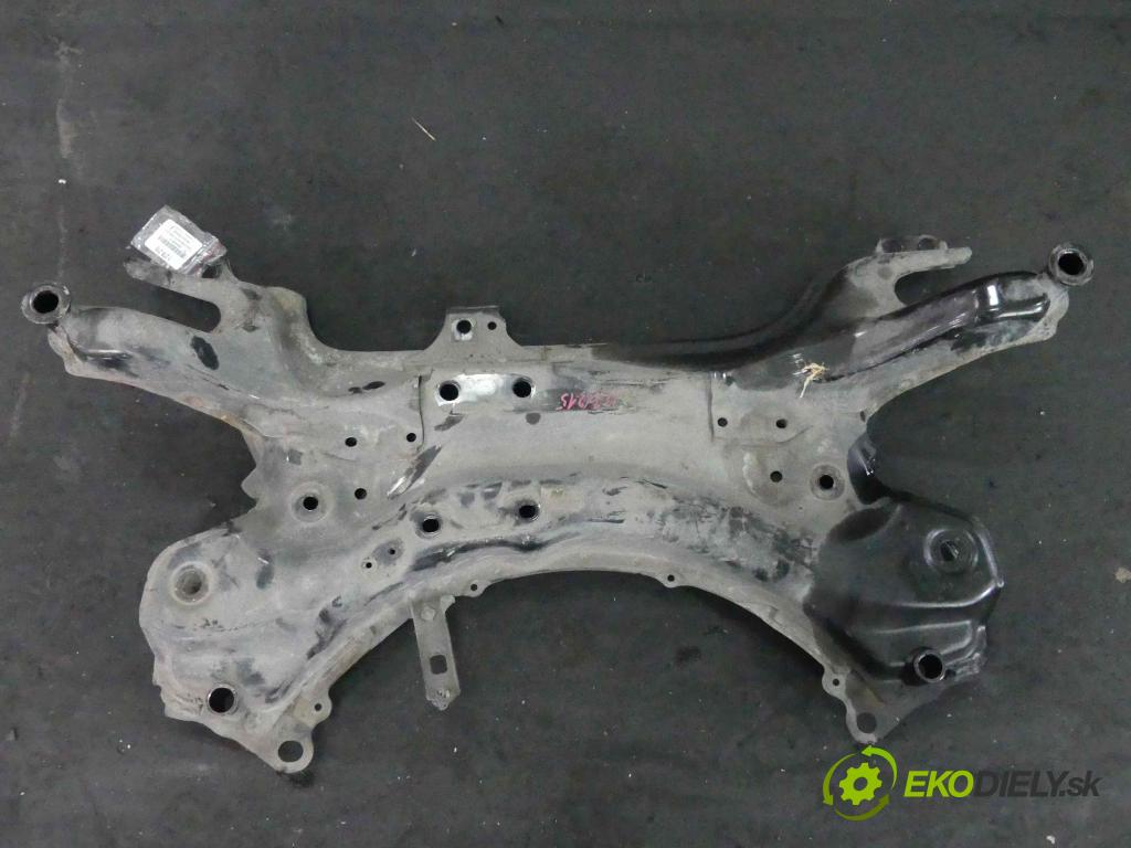 Toyota Corolla E16/E18  2013-2019 1.6 16v 132 hp manual 97 kW 1598 cm3 4- výztuha motoru 