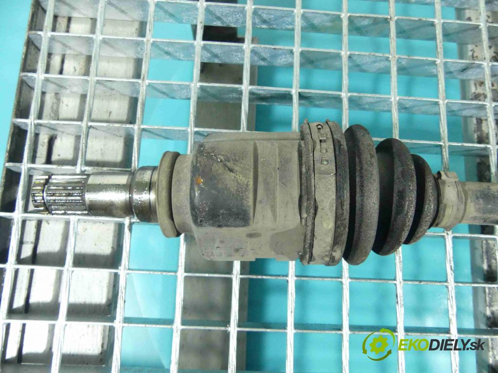 Toyota Corolla E16/E18  2013-2019 1.6 16v 132  HP manual 97 kW 1598 cm3 4- poloos ľavé 43420-02D40 (Poloosy)