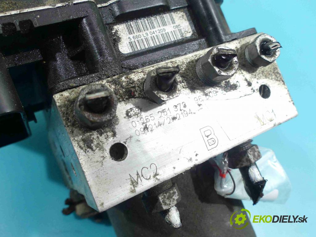 Citroen C4 Picasso I 2006-2013 1.6 hdi 109 HP automatic 80 kW 1560 cm3 5- čerpadlo abs 0265251373 (Pumpy ABS)