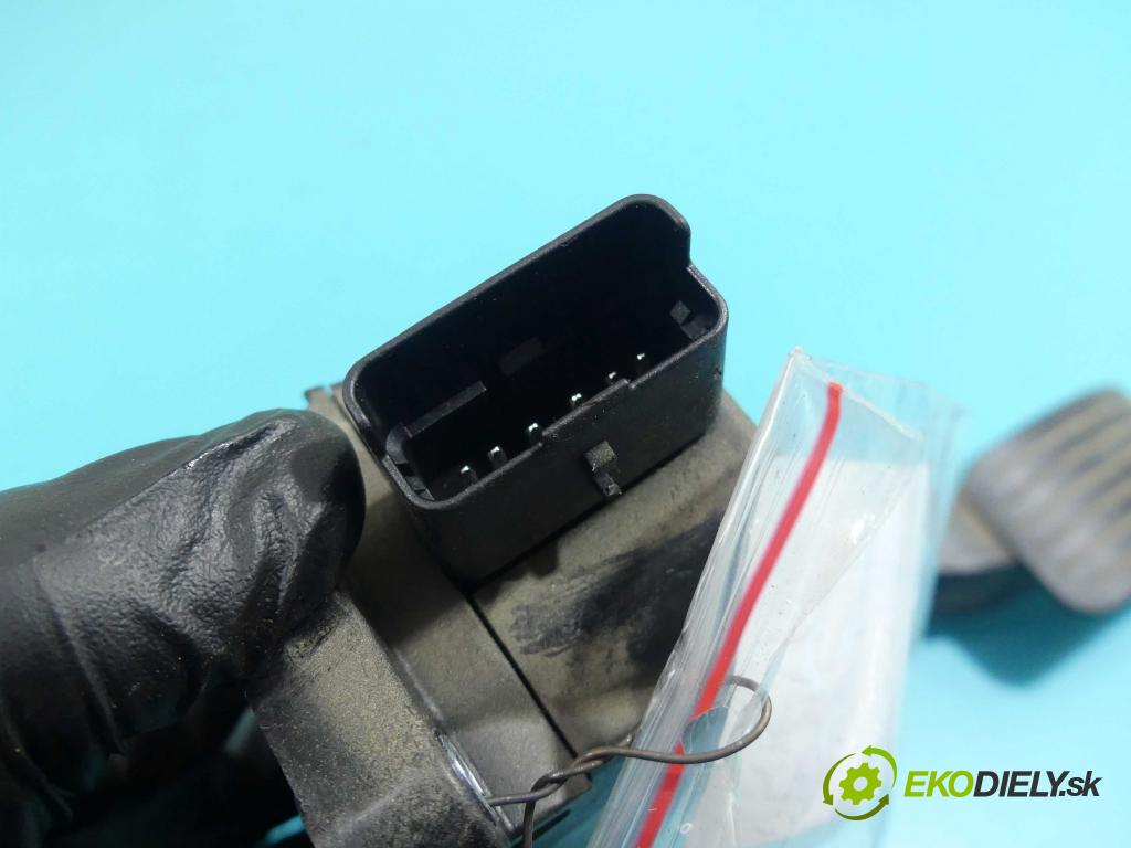 Citroen C4 Picasso I 2006-2013 1.6 hdi 109 HP automatic 80 kW 1560 cm3 5- pedále 0280755167 (Pedále)