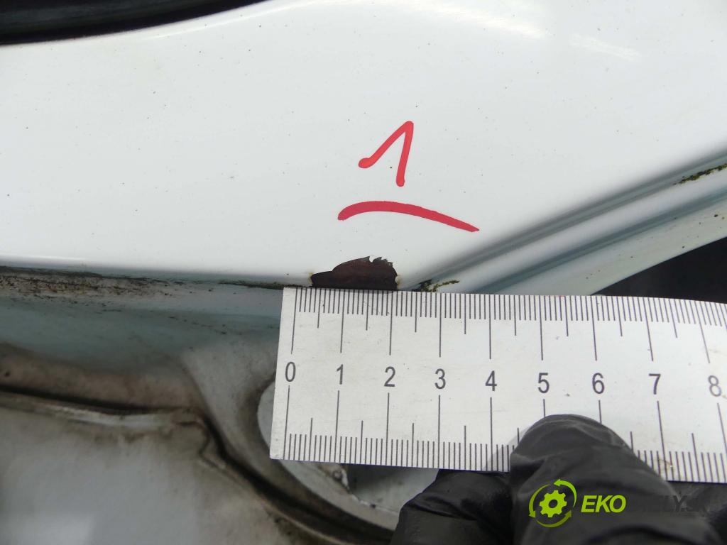 Ford Focus Mk3 2010-2018 2.0 tdci 116 hp automatic 85 kW 1997 cm3 5- zadní kufrové dveře  (Zadní kapoty)